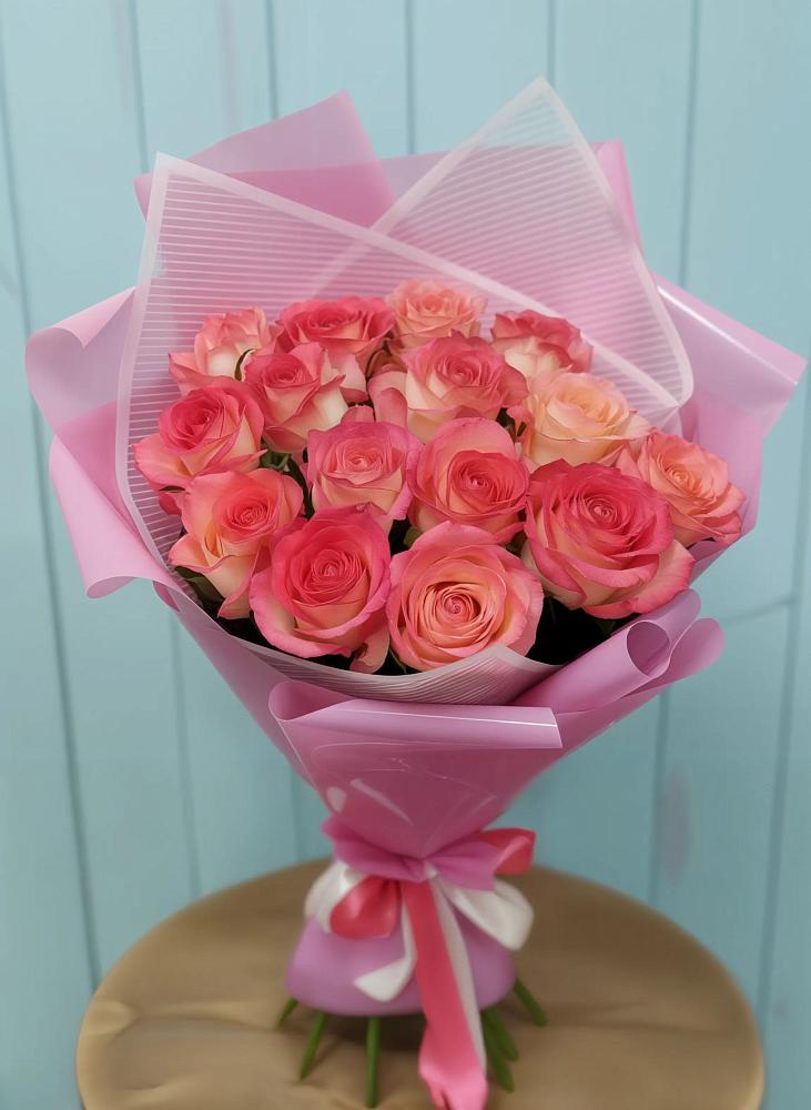 Букет 15 Розовых роз Равель в Синих Липягах