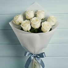 Букет 7 Белых роз Эдлесс Лав в Синих Липягах