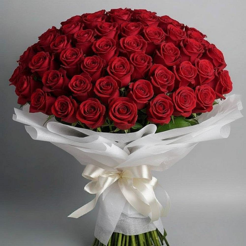 Букет 101 Красная роза Блэк Мэджик в Синих Липягах