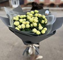 Букет Белые кустовые розы Солинеро в Синих Липягах