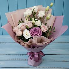 Букет цветов из:  Розы и Лизиантусы #REPLACE_PRED# Синих Липягах