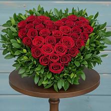 Цветочная композиция из Розы в виде сердца в Синих Липягах