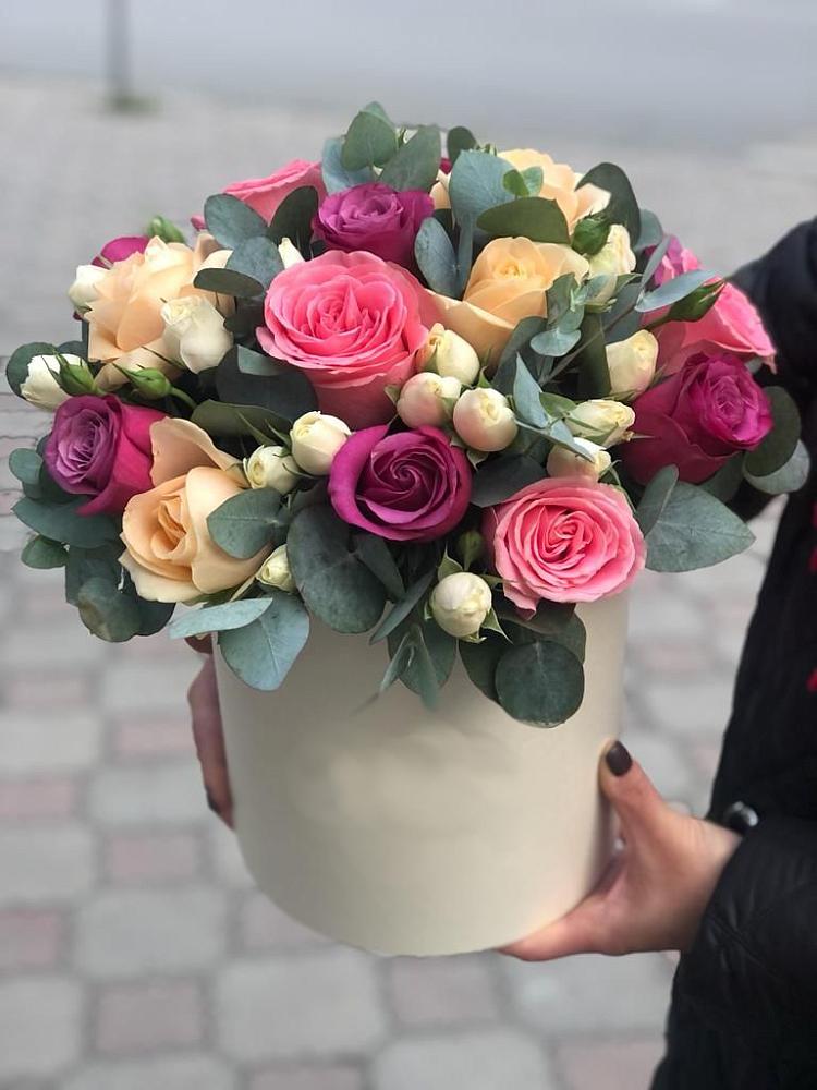 Цветочная композиция из Розы в шляпной коробке в Синих Липягах