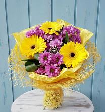 Букет цветов из:  Хризантемы и Герберы в Синих Липягах