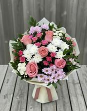 Букет цветов из:  Альстромерии, Гвоздики, Розы и Хризантемы #REPLACE_PRED# Синих Липягах