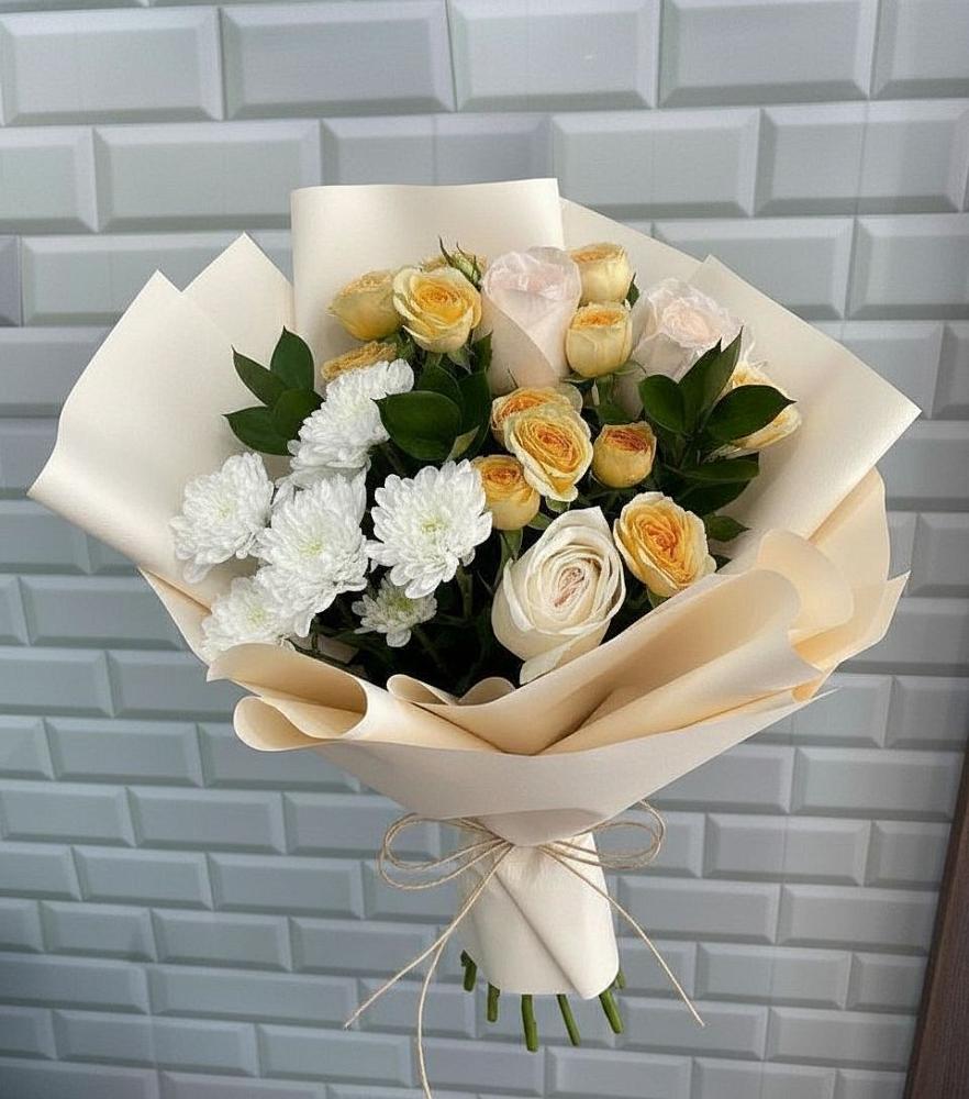 Букет цветов из: Розы и Хризантемы в Синих Липягах