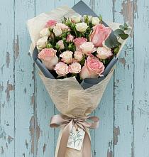 Букет цветов из:  Розы в Синих Липягах