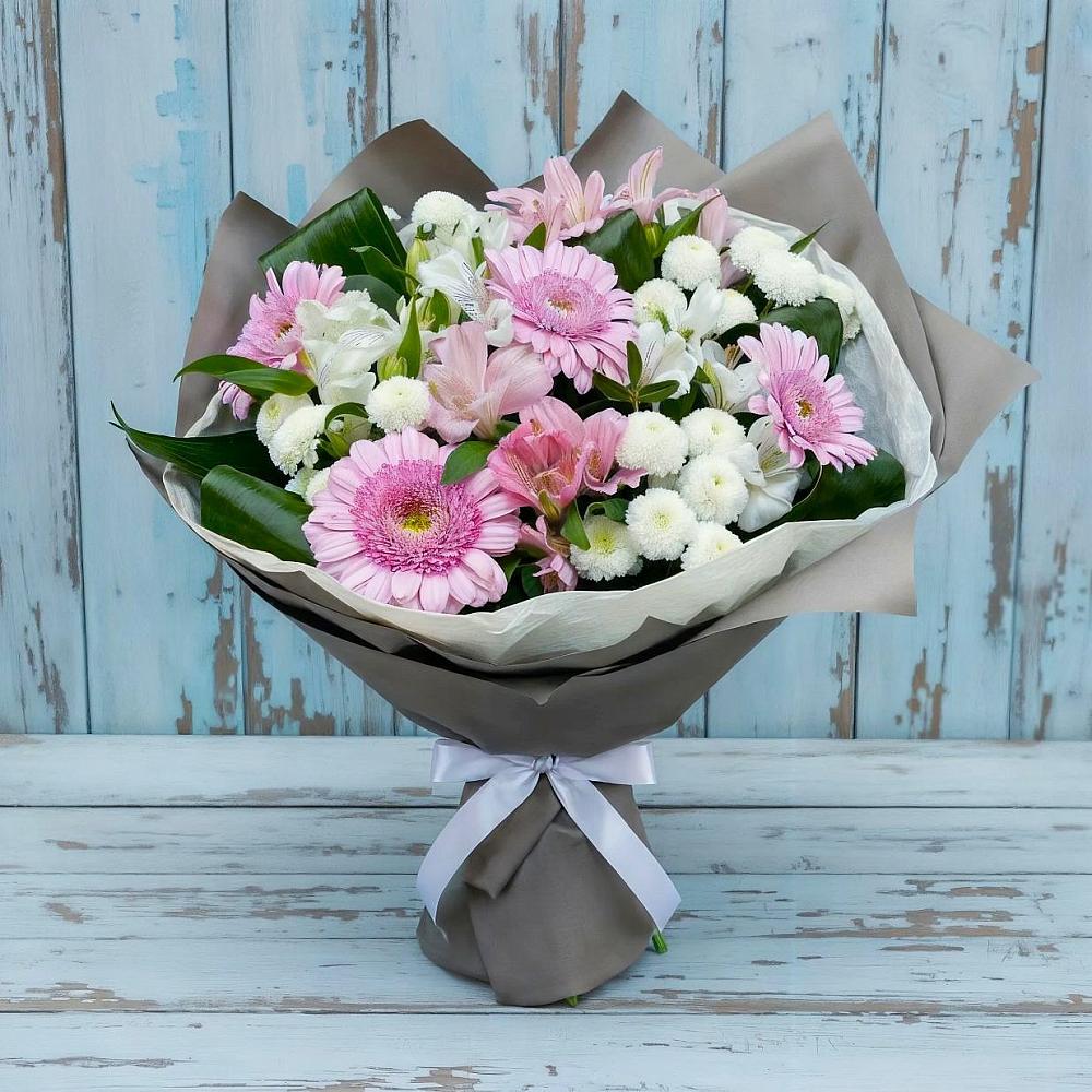 Букет цветов из: Герберы, Альстромерии и Хризантемы в Синих Липягах