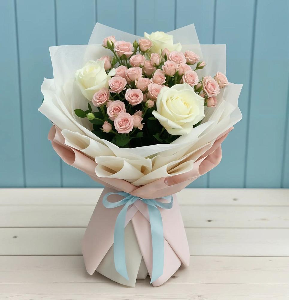 Букет цветов из: Розы в Синих Липягах